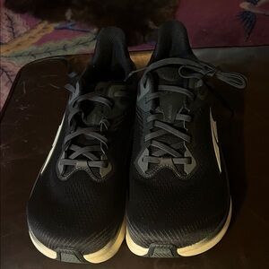 Altra Men's Black and White Athletic Shoes
NEW